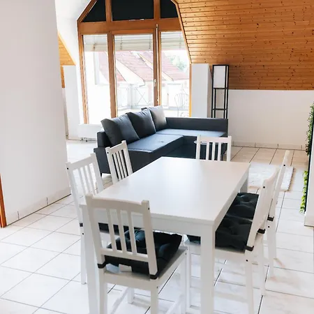 Maisonette-wohnung Airport Messe Stuttgart - Balkon - Parkplatz - Waschmaschine Appartement *