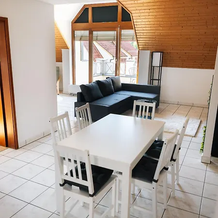 Maisonette-wohnung Airport Messe Stuttgart - Balkon - Parkplatz - Waschmaschine Appartement