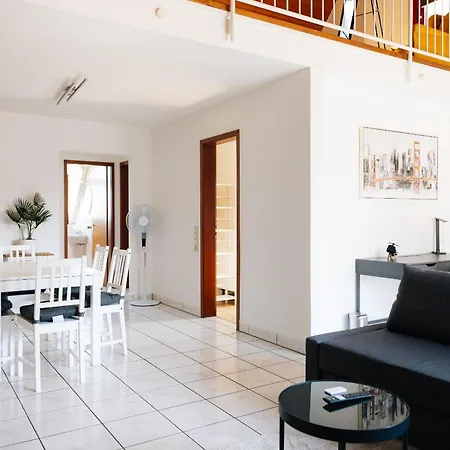 Appartement Maisonette-wohnung Airport Messe Stuttgart - Balkon - Parkplatz - Waschmaschine Leura