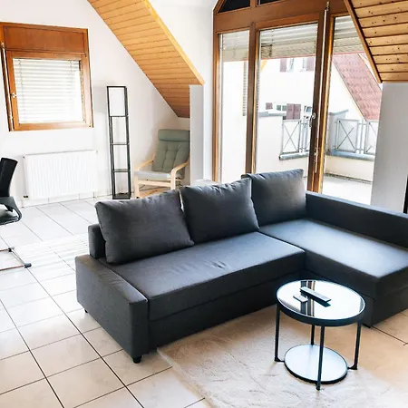 Maisonette-wohnung Airport Messe Stuttgart - Balkon - Parkplatz - Waschmaschine Leura